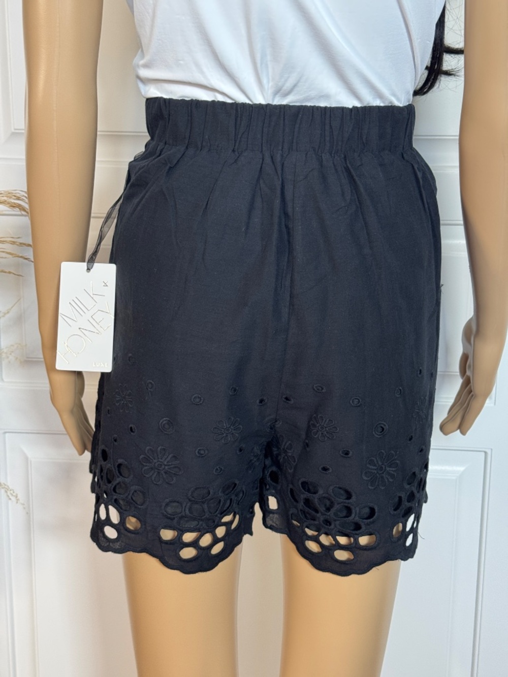 BLACK HIGH WAIST SHORTS WITH FLORAL EYELETS SIZE SMALL - NWT - Picture 10 of 14